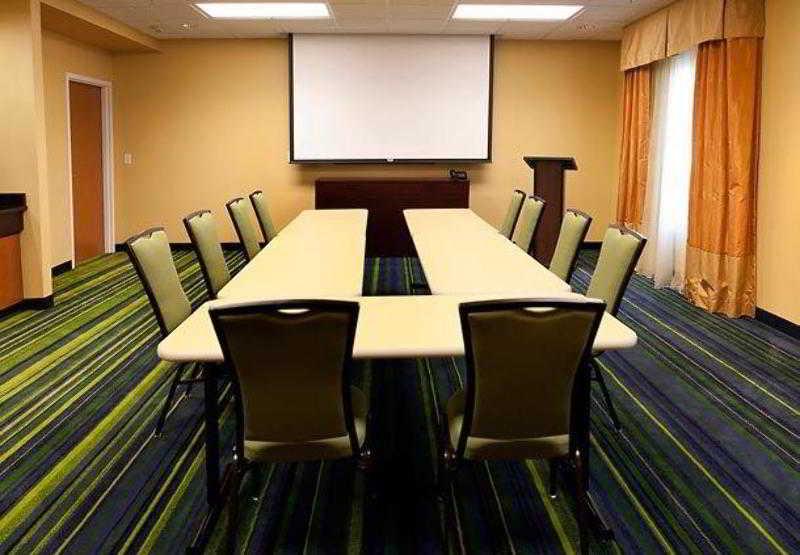 Fairfield Inn & Suites By Marriott Падука Съоръжения снимка